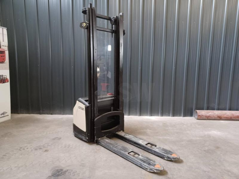 Crown WF3000-1.0FT - Stapelaar: afbeelding 2 Crown WF3000-1.0FT - Stapelaar: afbeelding 2