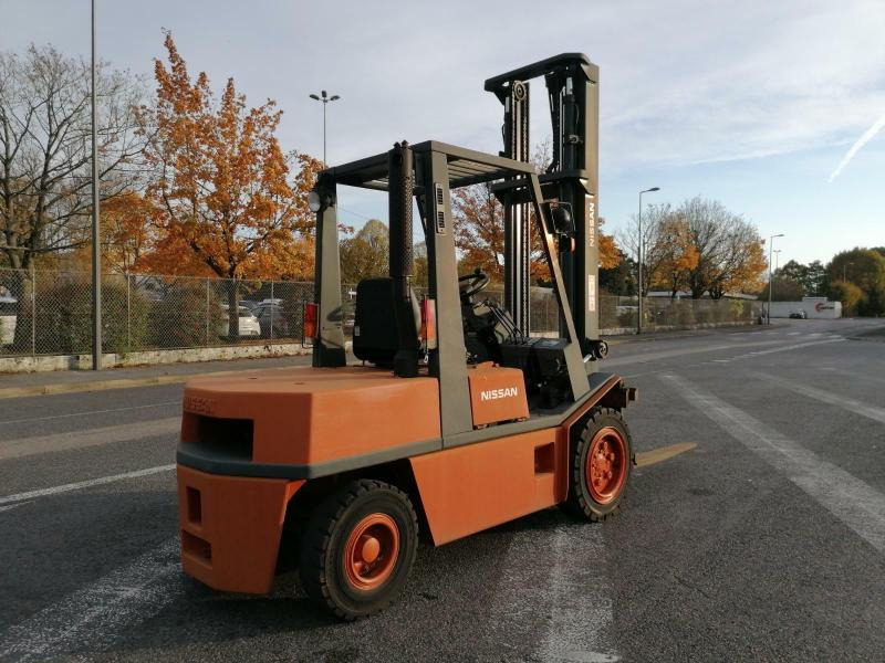 Nissan EGH02A30U - Diesel heftruck: afbeelding 4 Nissan EGH02A30U - Diesel heftruck: afbeelding 4