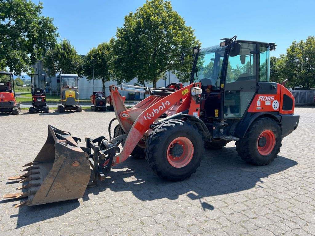 Kubota R 085, Bj 19, 1820 BH, SWE, Schaufel, Gabel - Wiellader: afbeelding 1 Kubota R 085, Bj 19, 1820 BH, SWE, Schaufel, Gabel - Wiellader: afbeelding 1