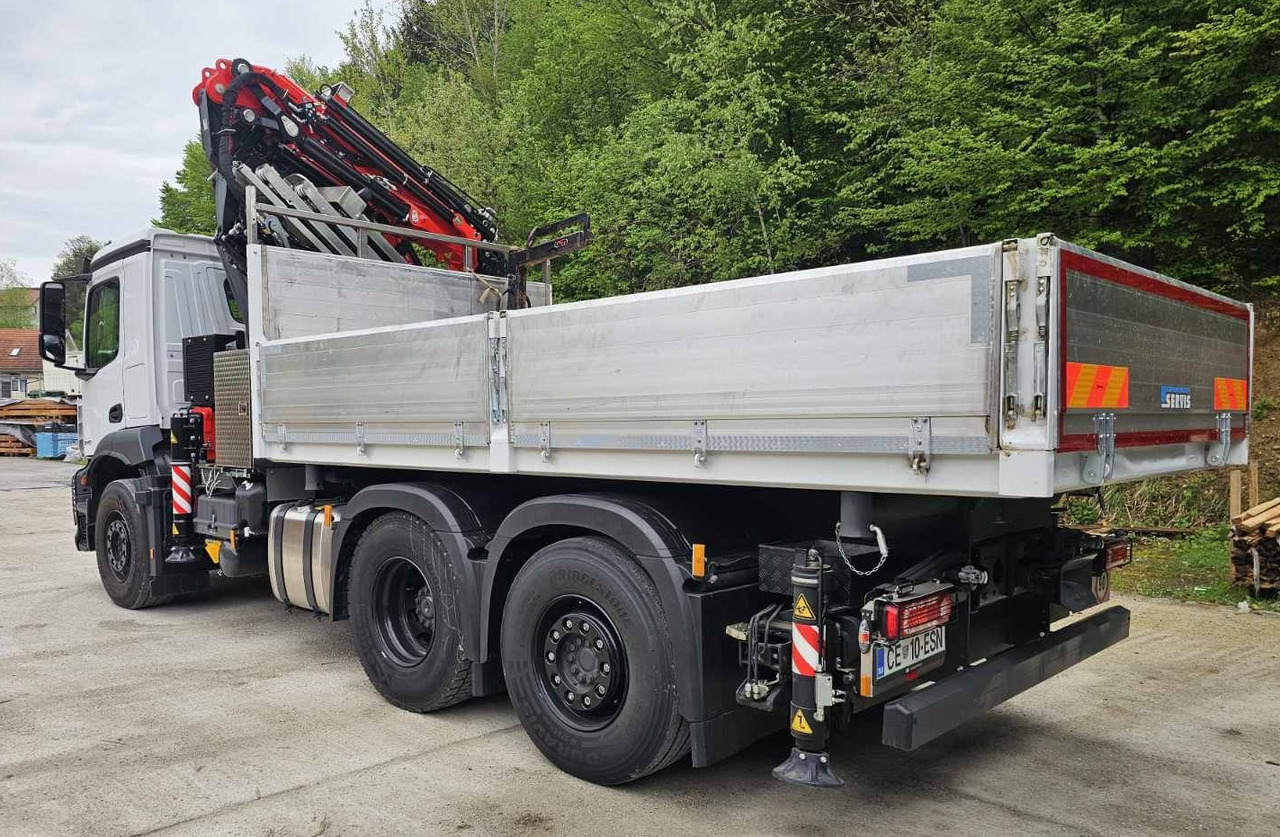 MERCEDES-BENZ Hiab Palfinger Fassi F545-6 JIB-6 - Kipper vrachtwagen: afbeelding 3 MERCEDES-BENZ Hiab Palfinger Fassi F545-6 JIB-6 - Kipper vrachtwagen: afbeelding 3