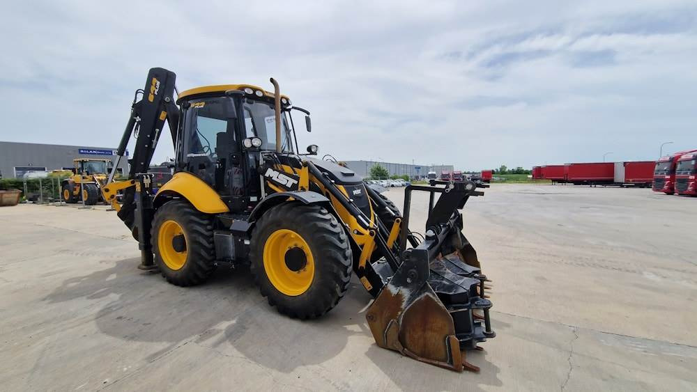 MST M644 PLUS - Graaflaadmachine: afbeelding 1 MST M644 PLUS - Graaflaadmachine: afbeelding 1