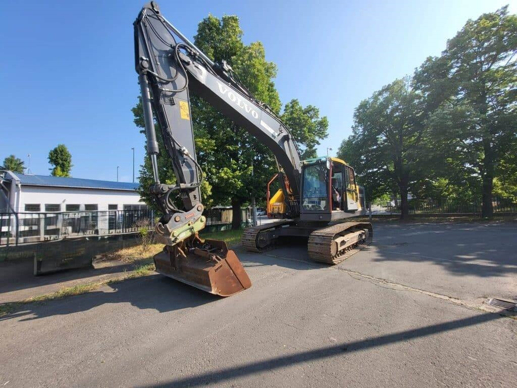 Volvo EC220EL - Rupsgraafmachine: afbeelding 1 Volvo EC220EL - Rupsgraafmachine: afbeelding 1