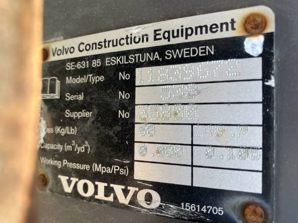 Volvo Tieflöffel mit Zähne - Festanbau - Graaflaadmachine: afbeelding 4 Volvo Tieflöffel mit Zähne - Festanbau - Graaflaadmachine: afbeelding 4