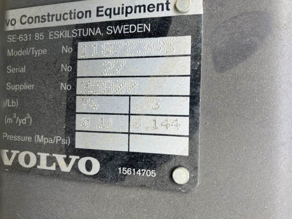 Volvo Tieflöffel mit Zähnen - Festanbau - Graaflaadmachine: afbeelding 4 Volvo Tieflöffel mit Zähnen - Festanbau - Graaflaadmachine: afbeelding 4
