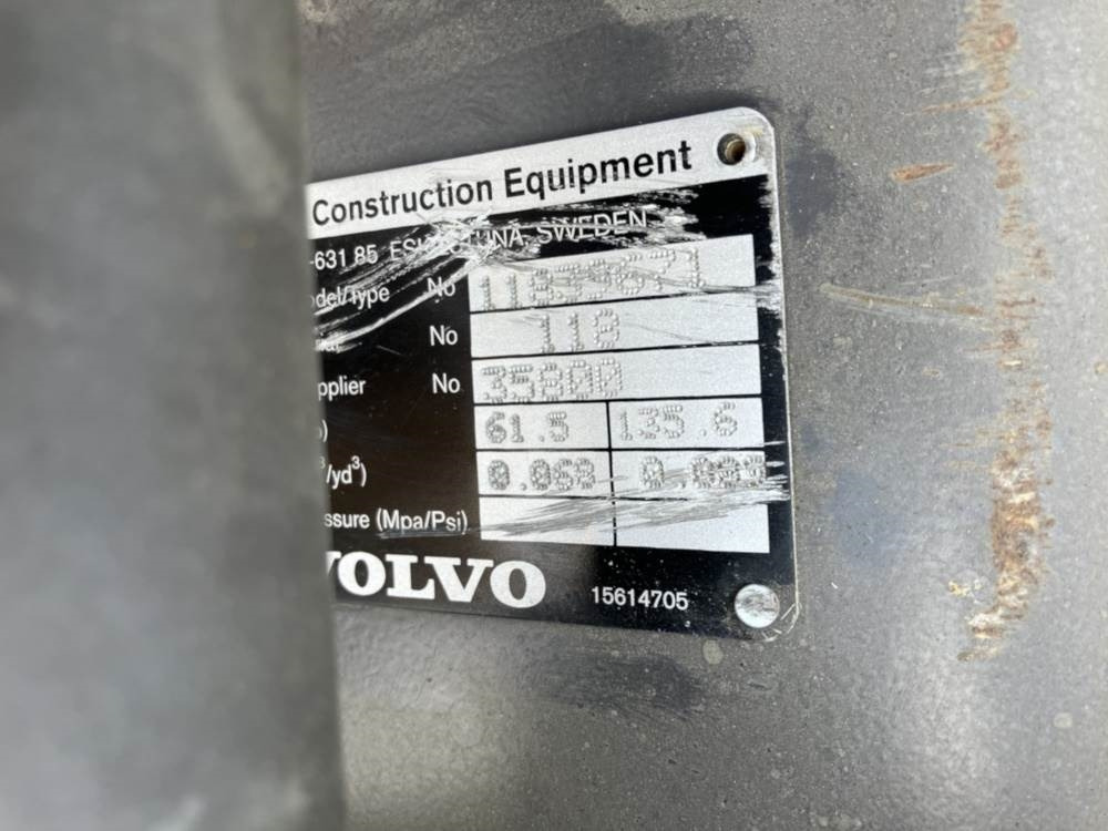 Volvo Tieflöffel mit Zähnen - Festanbau - Graaflaadmachine: afbeelding 3 Volvo Tieflöffel mit Zähnen - Festanbau - Graaflaadmachine: afbeelding 3