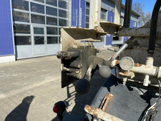 Betonmischer-Auflieger Intermix 12 m³ mit Motor - Betonmixer oplegger: afbeelding 4 Betonmischer-Auflieger Intermix 12 m³ mit Motor - Betonmixer oplegger: afbeelding 4