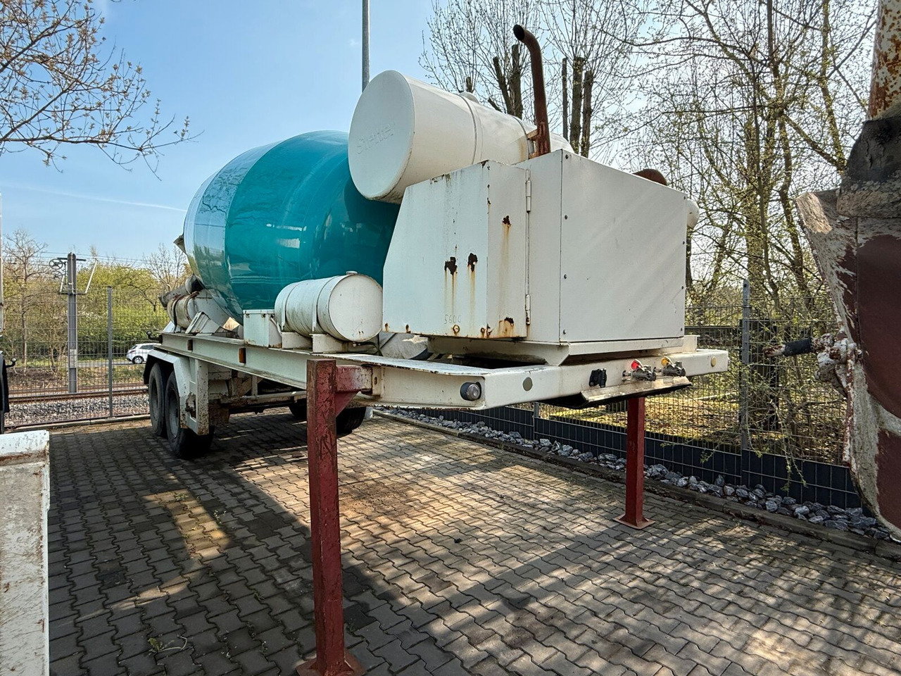Betonmischer-Auflieger Stetter 10 m³ mit Motor - Betonmixer: afbeelding 1 Betonmischer-Auflieger Stetter 10 m³ mit Motor - Betonmixer: afbeelding 1