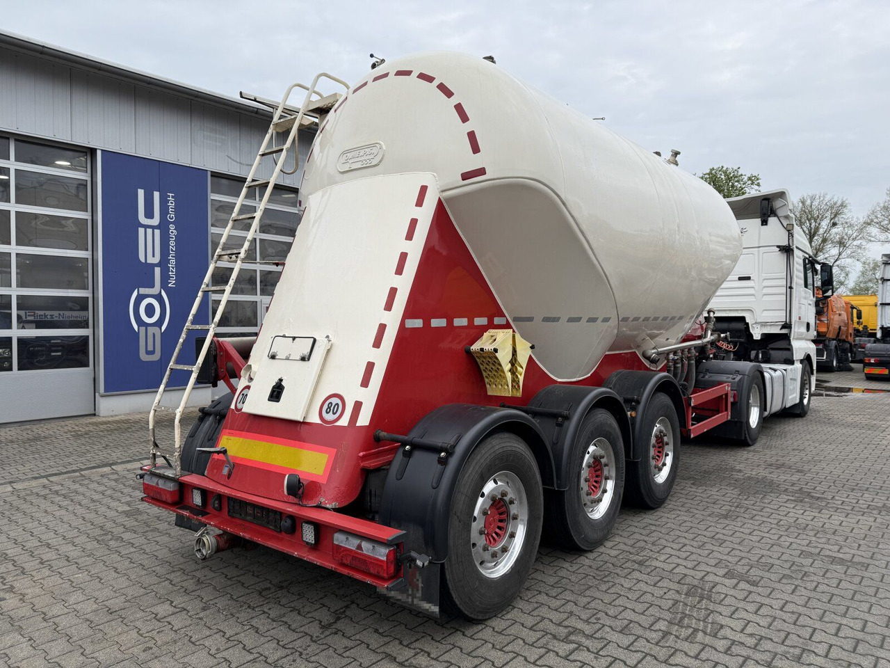 Feldbinder O.ME.P.S Silo Auflieger 39,3 Tonnen 3 Achs - Bulkoplegger: afbeelding 3 Feldbinder O.ME.P.S Silo Auflieger 39,3 Tonnen 3 Achs - Bulkoplegger: afbeelding 3