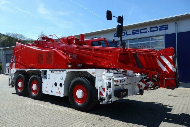 Grove GCK 3045 CITY KRAN 45 Ton - 5800 Std - Mobiele kraan: afbeelding 1 Grove GCK 3045 CITY KRAN 45 Ton - 5800 Std - Mobiele kraan: afbeelding 1