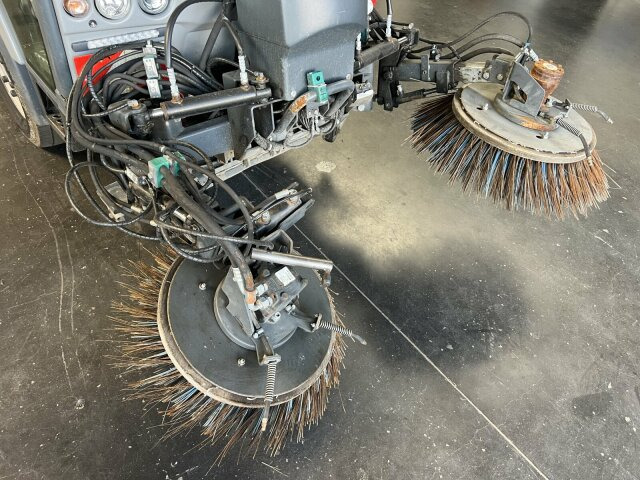 Hako Citymaster CM 2200 Kehrmaschine 2 m³ - Veegwagen: afbeelding 2 Hako Citymaster CM 2200 Kehrmaschine 2 m³ - Veegwagen: afbeelding 2