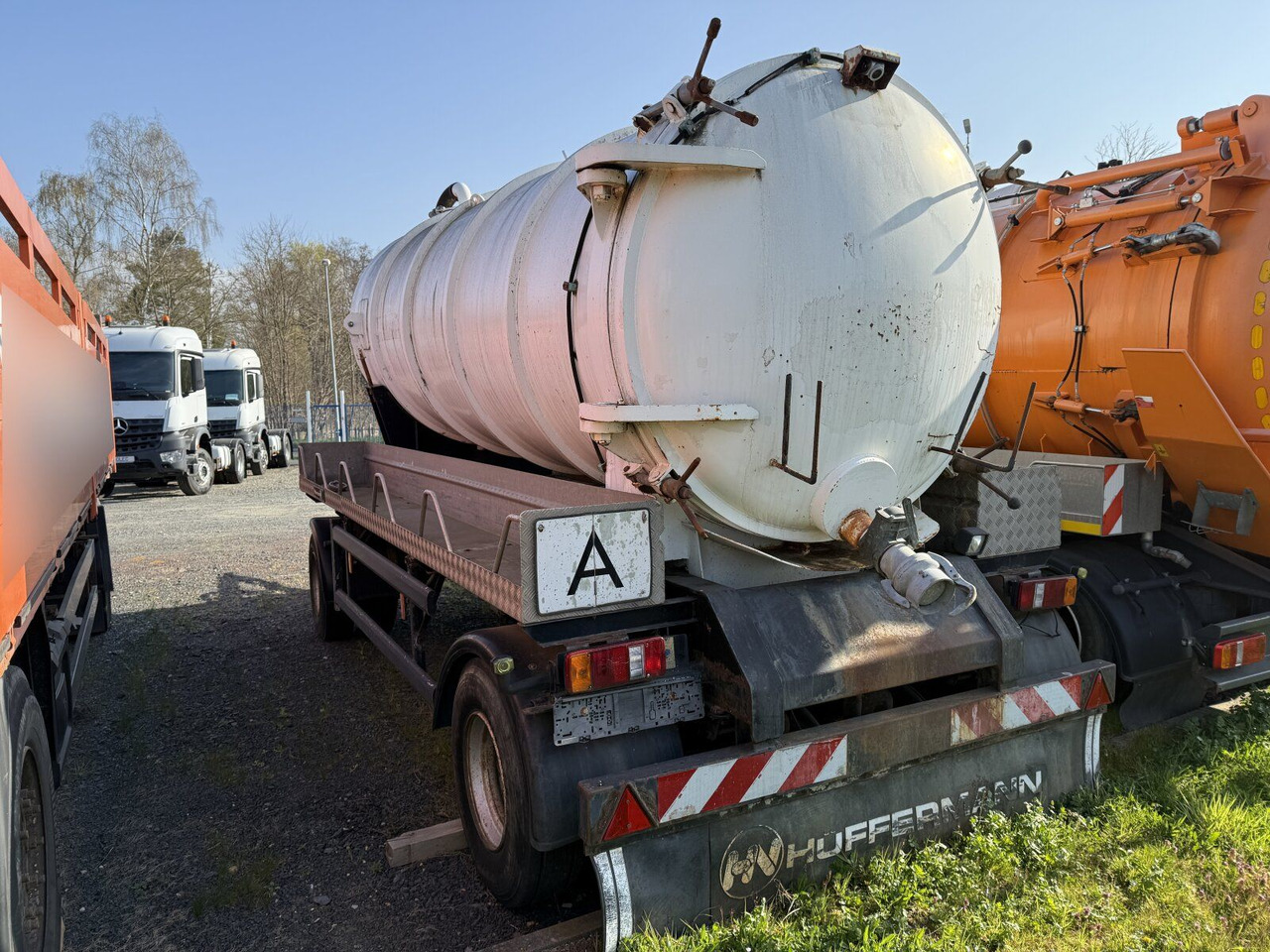 Hüffermann HSD181D Tankanhänger für nicht GGVS Güter - Tank aanhanger: afbeelding 4 Hüffermann HSD181D Tankanhänger für nicht GGVS Güter - Tank aanhanger: afbeelding 4