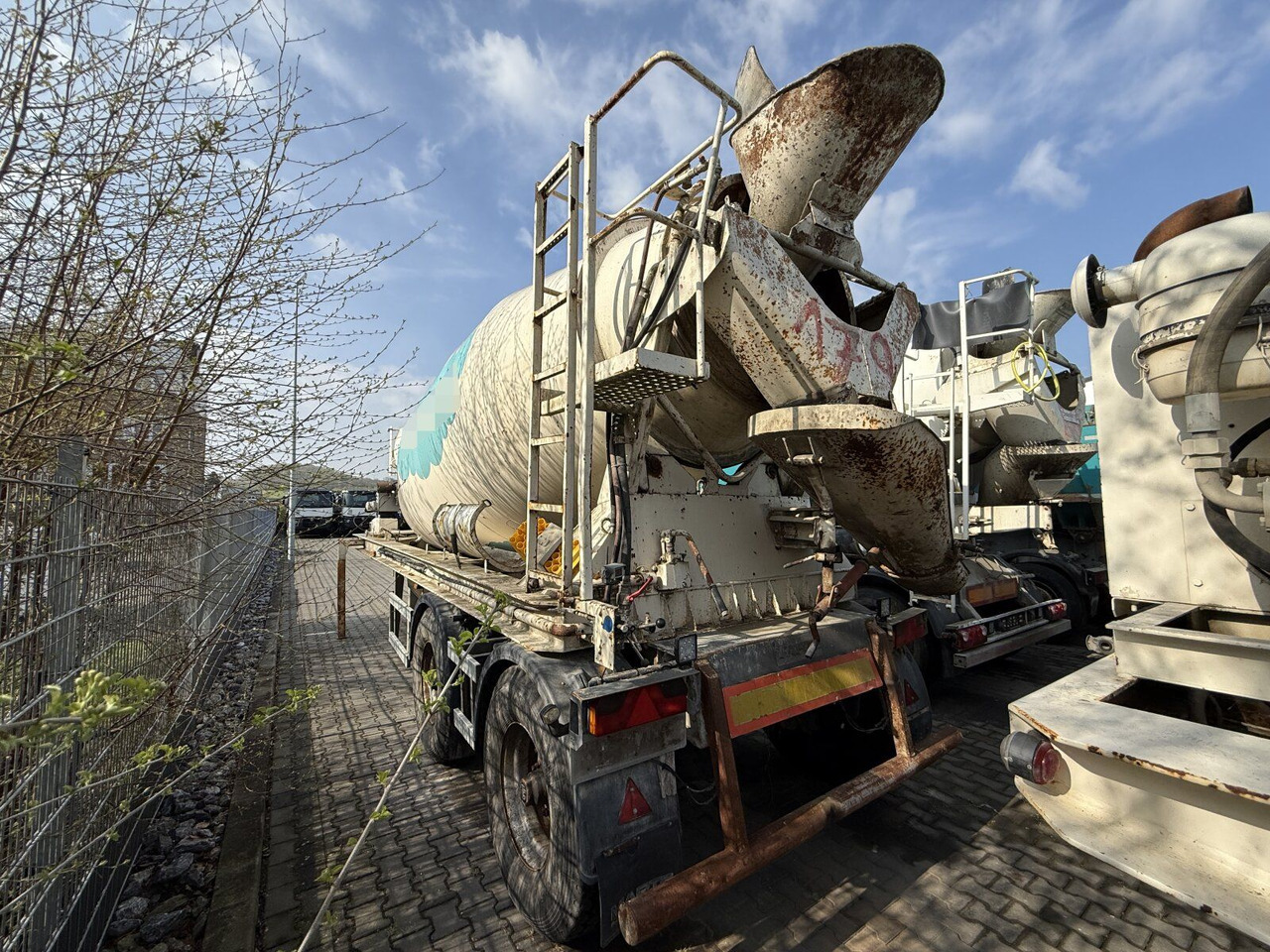 Intermix 10 m³ Betonmischer Auflieger mit Motor - Betonmixer: afbeelding 3 Intermix 10 m³ Betonmischer Auflieger mit Motor - Betonmixer: afbeelding 3
