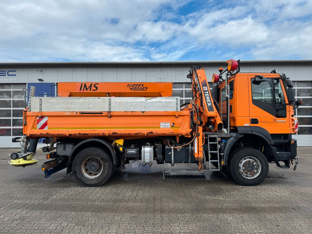 Iveco TRAKKER Kipper Kran TEREX 85.2 Winterdienst - Kipper vrachtwagen, Kraanwagen: afbeelding 3 Iveco TRAKKER Kipper Kran TEREX 85.2 Winterdienst - Kipper vrachtwagen, Kraanwagen: afbeelding 3