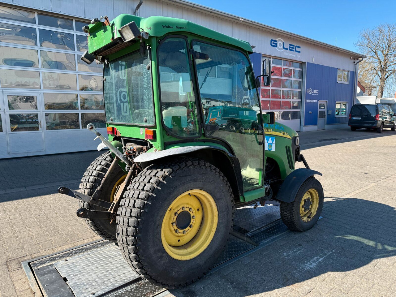 John Deere 3520 Kommunaltrak. Frontkraftheber Kuppeldreieck - Tractor: afbeelding 3 John Deere 3520 Kommunaltrak. Frontkraftheber Kuppeldreieck - Tractor: afbeelding 3