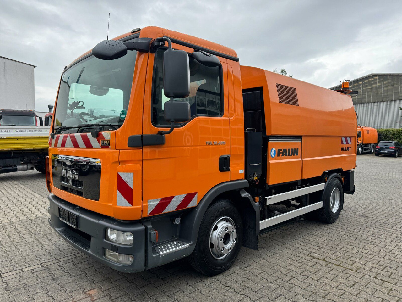 MAN 12.220 4x2 BL Kehrmaschine Viajet 5RHS - Veegwagen: afbeelding 3 MAN 12.220 4x2 BL Kehrmaschine Viajet 5RHS - Veegwagen: afbeelding 3