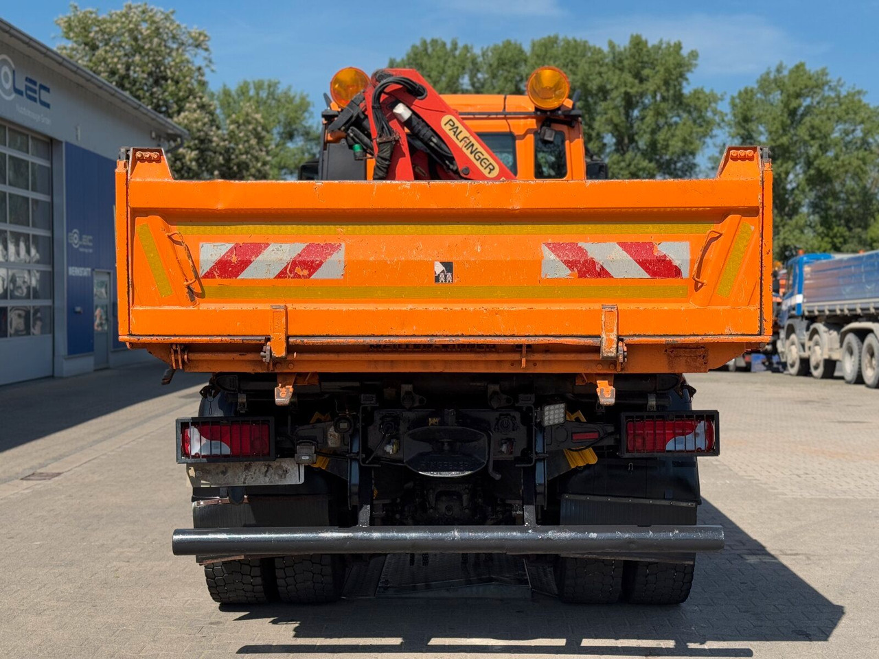 MAN TGA 18.360 4x4 Kipper Kran PALFINGER Winterd. - Kipper vrachtwagen, Kraanwagen: afbeelding 4 MAN TGA 18.360 4x4 Kipper Kran PALFINGER Winterd. - Kipper vrachtwagen, Kraanwagen: afbeelding 4