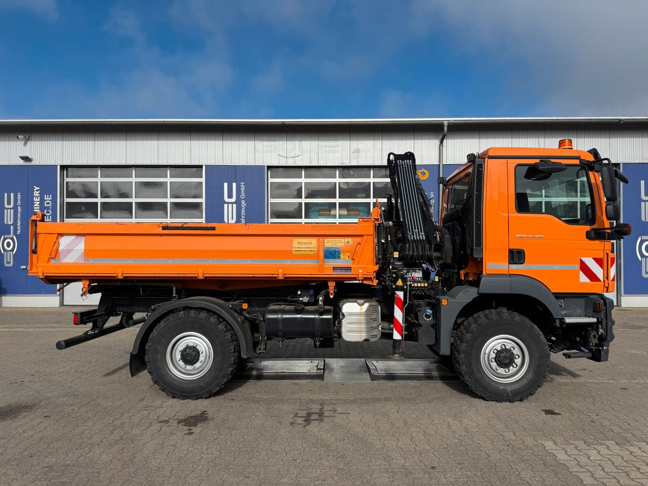MAN TGM 13.250 4x4 Kipper Kran HIAB Winterd. - Kipper vrachtwagen, Kraanwagen: afbeelding 3 MAN TGM 13.250 4x4 Kipper Kran HIAB Winterd. - Kipper vrachtwagen, Kraanwagen: afbeelding 3