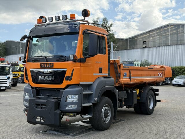MAN TGS 18.320 4x4 BL Euro 6 Kipper + Winterdienst - Kipper vrachtwagen: afbeelding 3 MAN TGS 18.320 4x4 BL Euro 6 Kipper + Winterdienst - Kipper vrachtwagen: afbeelding 3