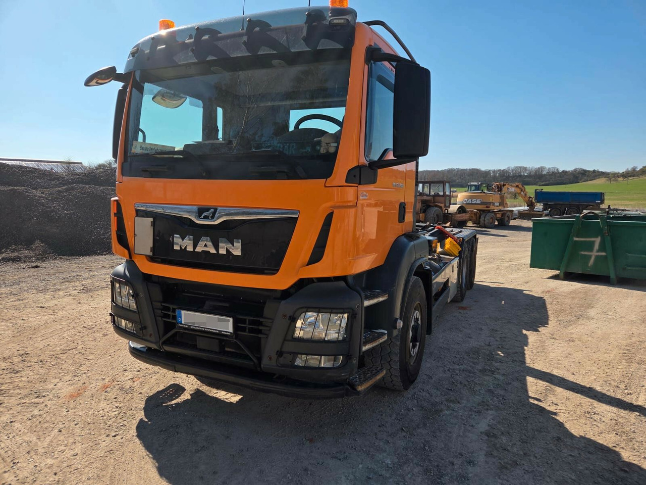 MAN TGS 26.500 6x6H Abrollkipper HIAB - Haakarmsysteem vrachtwagen, Kraanwagen: afbeelding 2 MAN TGS 26.500 6x6H Abrollkipper HIAB - Haakarmsysteem vrachtwagen, Kraanwagen: afbeelding 2