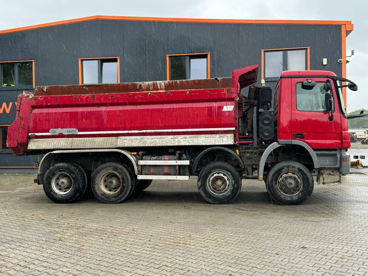 Mercedes-Benz ACTROS 4141 EURO4 8x6 Muldenkipper - Kipper vrachtwagen: afbeelding 4 Mercedes-Benz ACTROS 4141 EURO4 8x6 Muldenkipper - Kipper vrachtwagen: afbeelding 4