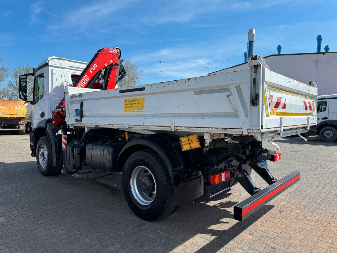 Mercedes-Benz AROCS 1832 4x2 Euro 6 Kipper Kran FASSI F120FB - Kipper vrachtwagen, Kraanwagen: afbeelding 5 Mercedes-Benz AROCS 1832 4x2 Euro 6 Kipper Kran FASSI F120FB - Kipper vrachtwagen, Kraanwagen: afbeelding 5