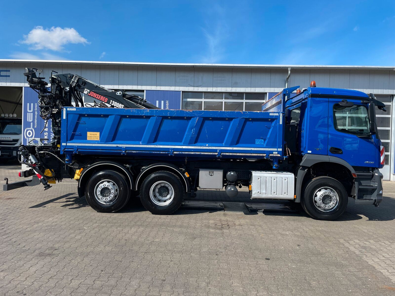 Mercedes-Benz AROCS 2536 6x2*4 Kipper Kran HIAB - Kraanwagen: afbeelding 2 Mercedes-Benz AROCS 2536 6x2*4 Kipper Kran HIAB - Kraanwagen: afbeelding 2