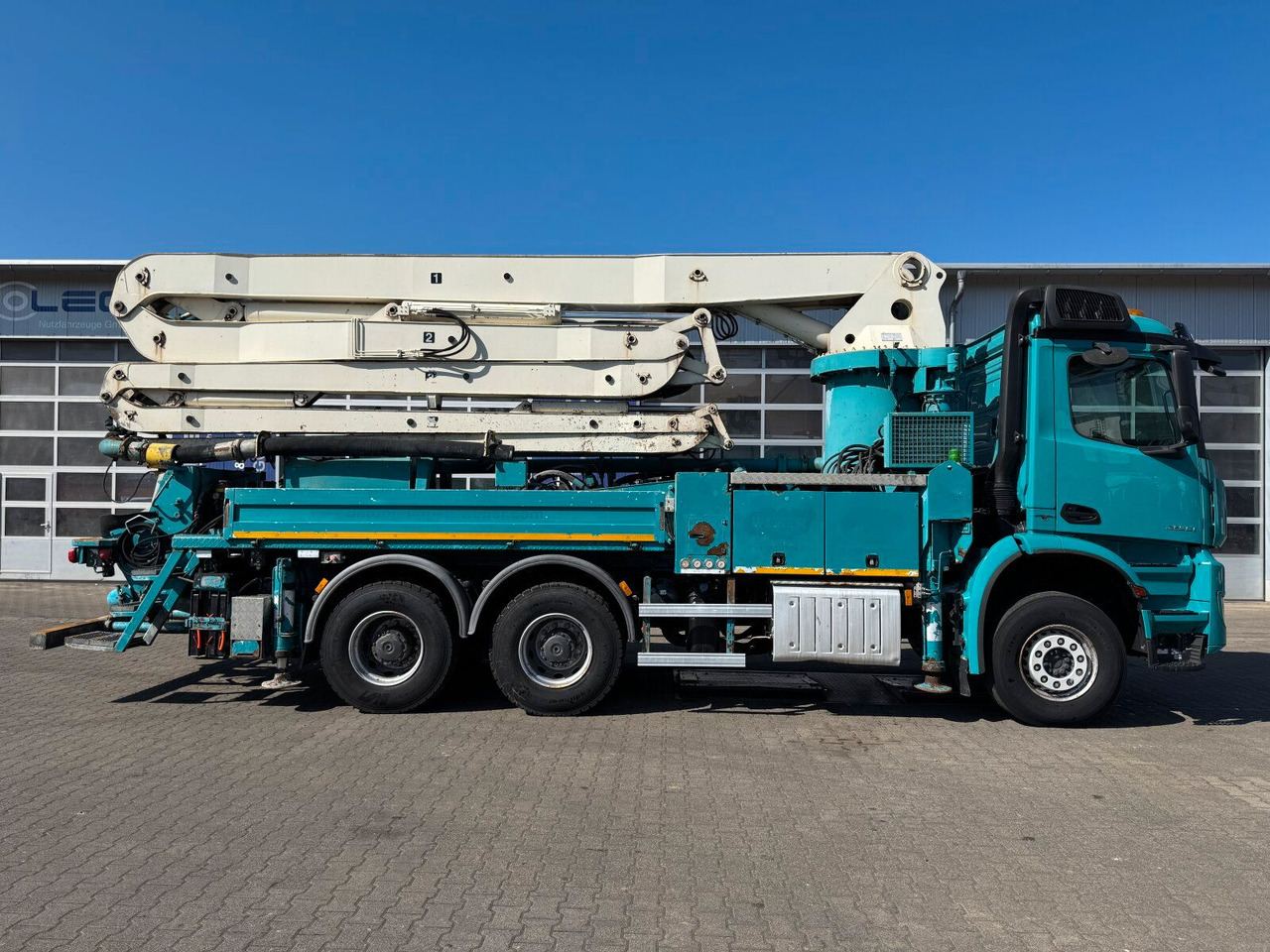 Mercedes-Benz AROCS 2844 6x4 Euro 6 Betonpumpe SERMAC 5Z33 - Betonpomp: afbeelding 3 Mercedes-Benz AROCS 2844 6x4 Euro 6 Betonpumpe SERMAC 5Z33 - Betonpomp: afbeelding 3
