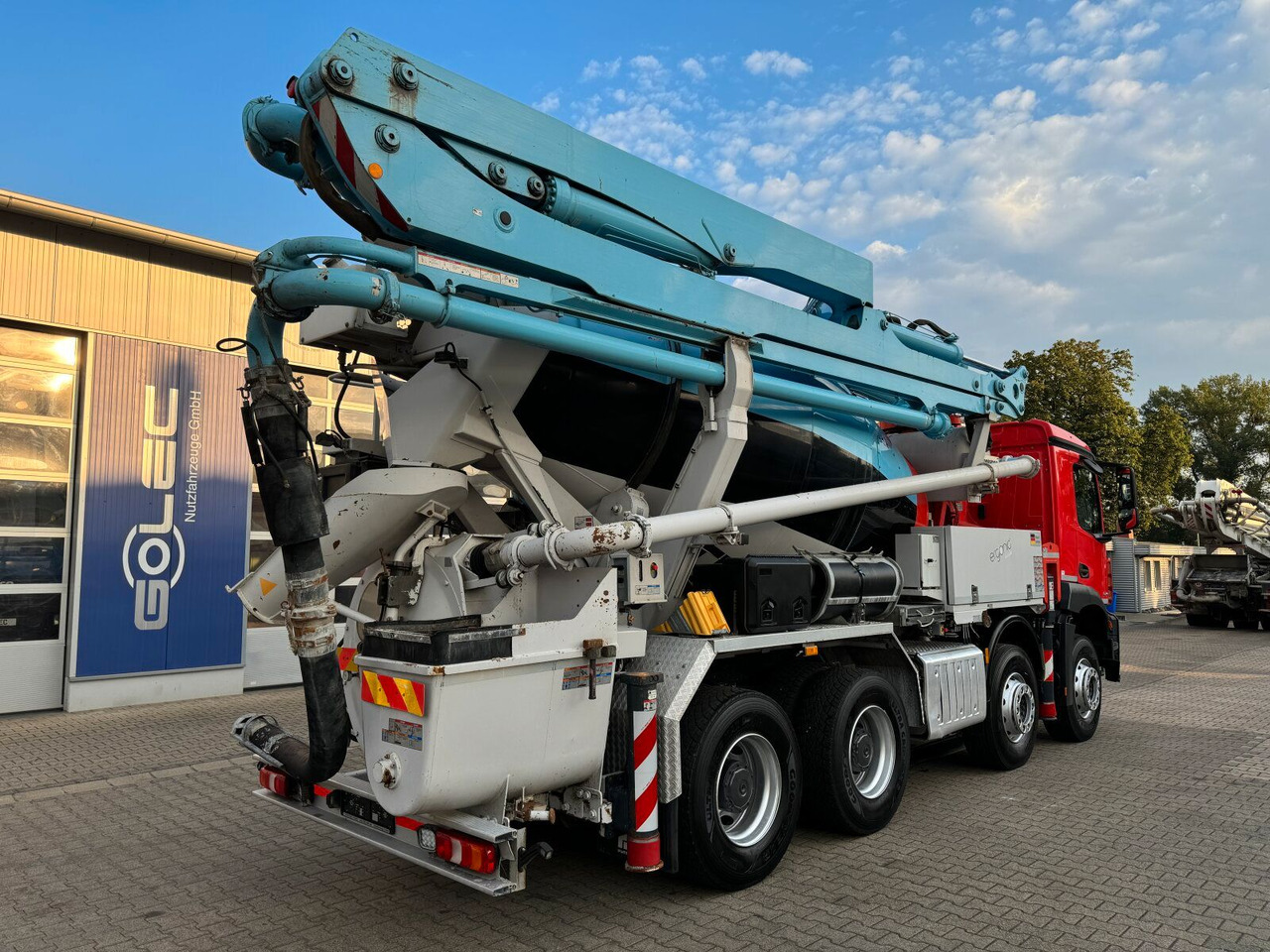 Mercedes-Benz AROCS 3243 8x4 Euro 6 Pumi Putzmeister TMM 24-3 - Betonpomp: afbeelding 5 Mercedes-Benz AROCS 3243 8x4 Euro 6 Pumi Putzmeister TMM 24-3 - Betonpomp: afbeelding 5
