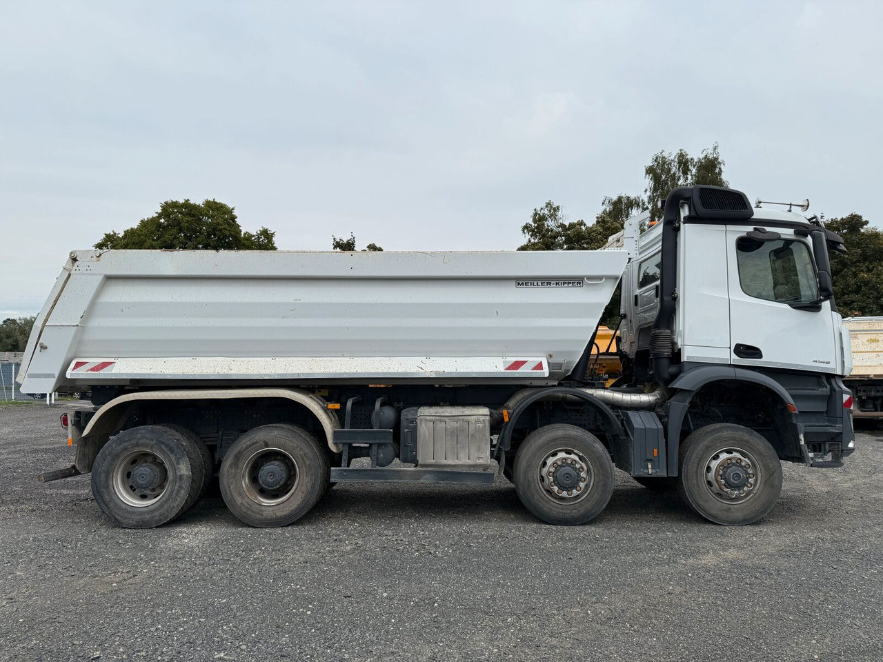Mercedes-Benz AROCS 4145 8x8 Meiller Muldenkipper - Portaalarmsysteem vrachtwagen: afbeelding 3 Mercedes-Benz AROCS 4145 8x8 Meiller Muldenkipper - Portaalarmsysteem vrachtwagen: afbeelding 3