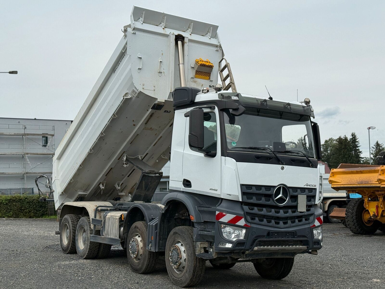 Mercedes-Benz AROCS 4145 8x8 Meiller Muldenkipper - Portaalarmsysteem vrachtwagen: afbeelding 2 Mercedes-Benz AROCS 4145 8x8 Meiller Muldenkipper - Portaalarmsysteem vrachtwagen: afbeelding 2