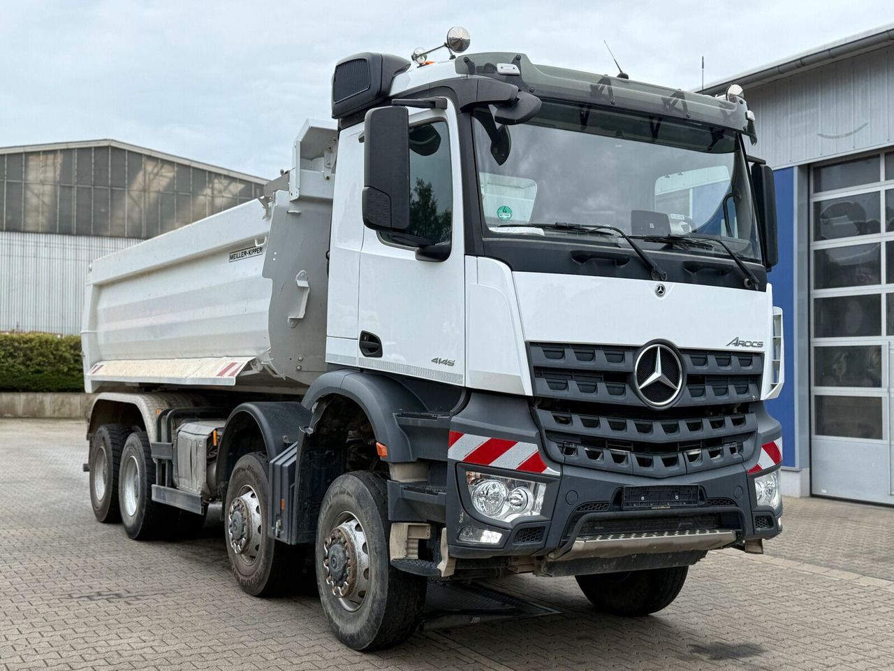 Mercedes-Benz AROCS 4145 8x8 Meiller Muldenkipper - Kipper vrachtwagen: afbeelding 1 Mercedes-Benz AROCS 4145 8x8 Meiller Muldenkipper - Kipper vrachtwagen: afbeelding 1