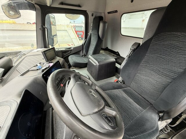 Kipper vrachtwagen Mercedes-Benz AROCS 4145 8x8 Meiller Muldenkipper: afbeelding 6