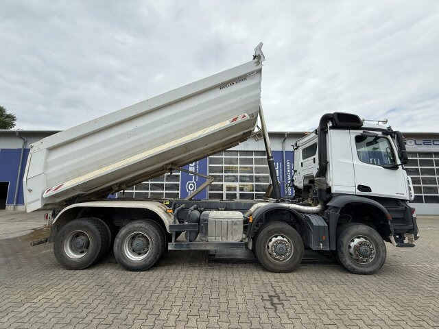 Kipper vrachtwagen Mercedes-Benz AROCS 4145 8x8 Meiller Muldenkipper: afbeelding 10