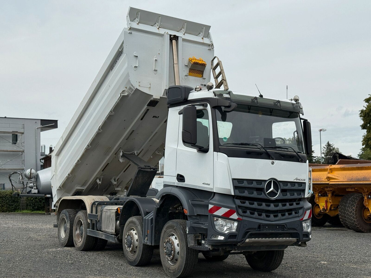 Mercedes-Benz AROCS 4145 8x8 Meiller Muldenkipper - Portaalarmsysteem vrachtwagen: afbeelding 2 Mercedes-Benz AROCS 4145 8x8 Meiller Muldenkipper - Portaalarmsysteem vrachtwagen: afbeelding 2