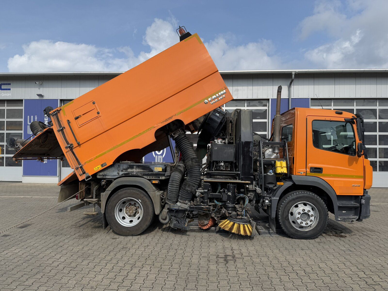 Mercedes-Benz ATEGO 1323 4x2 Kehrmaschine FAUN Viajet 6R/H - Veegwagen: afbeelding 4 Mercedes-Benz ATEGO 1323 4x2 Kehrmaschine FAUN Viajet 6R/H - Veegwagen: afbeelding 4