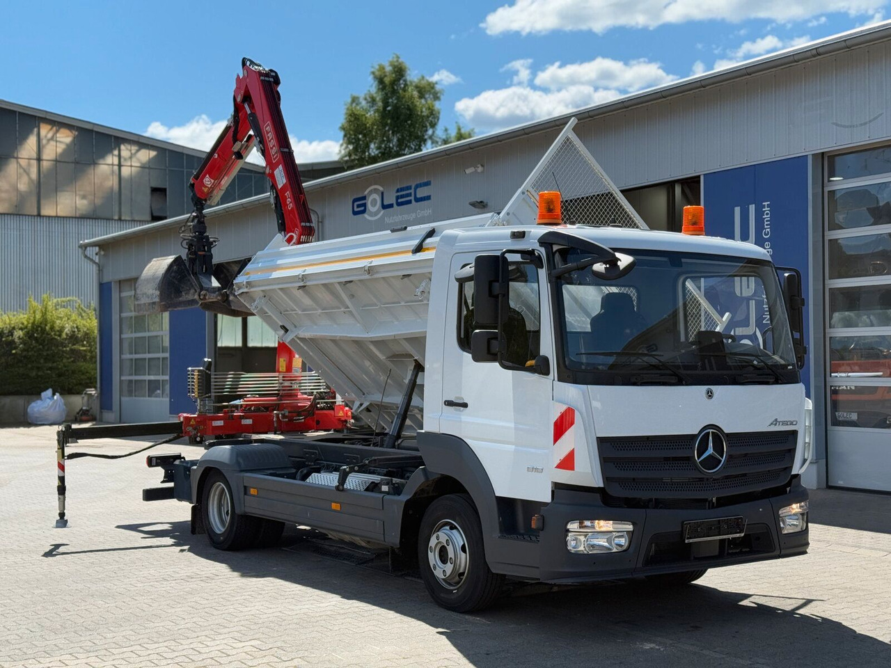 Mercedes-Benz ATEGO 818 4x2 Euro 6 Kipper Kran FASSI F65B.0.22 - Kipper bestelwagen: afbeelding 2 Mercedes-Benz ATEGO 818 4x2 Euro 6 Kipper Kran FASSI F65B.0.22 - Kipper bestelwagen: afbeelding 2