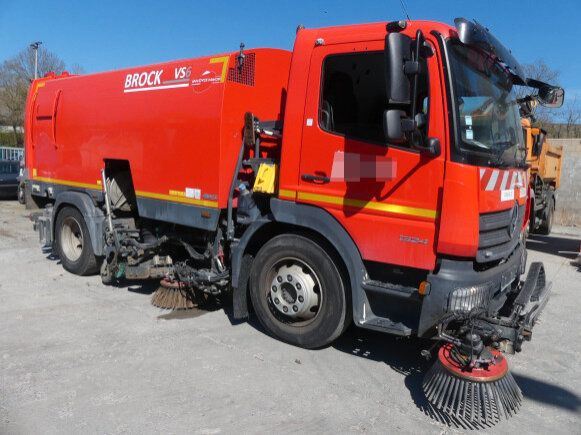 Mercedes-Benz Atego 1324 4x2 Kehrmaschine BROCK HD Anlage - Veegwagen: afbeelding 3 Mercedes-Benz Atego 1324 4x2 Kehrmaschine BROCK HD Anlage - Veegwagen: afbeelding 3