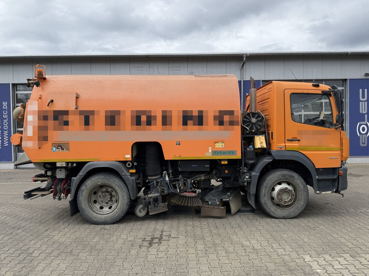 Mercedes-Benz Atego 1324 4x2 Kehrmaschine Schmidt SKF S7B 7 m³ - Veegwagen: afbeelding 2 Mercedes-Benz Atego 1324 4x2 Kehrmaschine Schmidt SKF S7B 7 m³ - Veegwagen: afbeelding 2