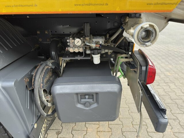 Mercedes-Benz Atego 1324 4x2 Kehrmaschine Schmidt SKF S7B 7 m³ - Veegwagen: afbeelding 4 Mercedes-Benz Atego 1324 4x2 Kehrmaschine Schmidt SKF S7B 7 m³ - Veegwagen: afbeelding 4