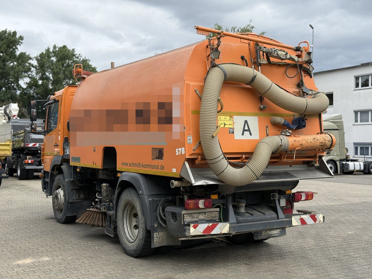 Mercedes-Benz Atego 1324 4x2 Kehrmaschine Schmidt SKF S7B 7 m³ - Veegwagen: afbeelding 5 Mercedes-Benz Atego 1324 4x2 Kehrmaschine Schmidt SKF S7B 7 m³ - Veegwagen: afbeelding 5