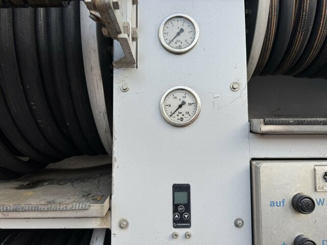 Mercedes-Benz Vario 818D Kanalreiniger Rockstroh Drain Jet 100 - Vacuümwagen: afbeelding 4 Mercedes-Benz Vario 818D Kanalreiniger Rockstroh Drain Jet 100 - Vacuümwagen: afbeelding 4