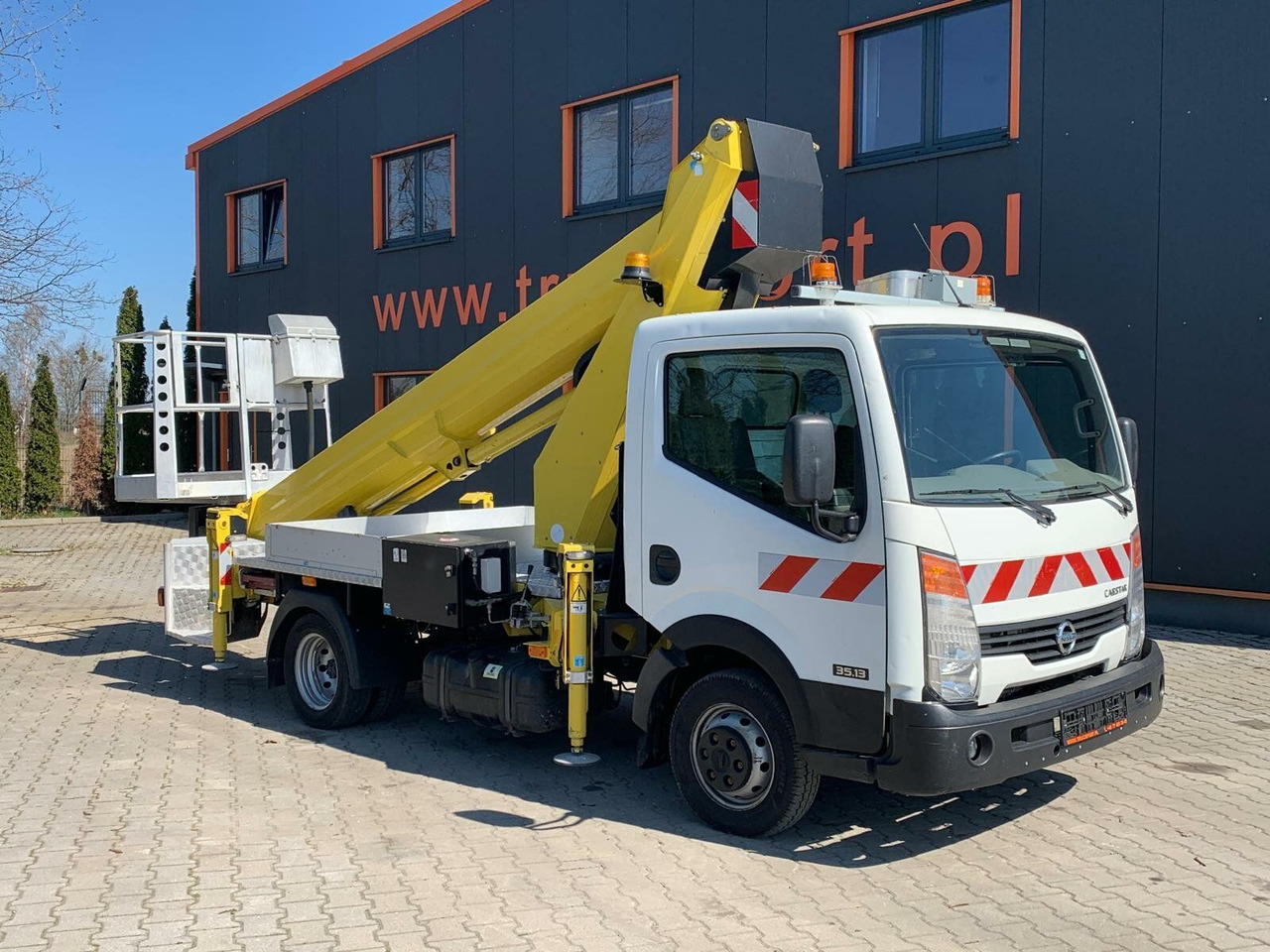 Nissan Cabstar 4x2 Ruthmann Steiger TB 270 - Vrachtwagen hoogwerker: afbeelding 1 Nissan Cabstar 4x2 Ruthmann Steiger TB 270 - Vrachtwagen hoogwerker: afbeelding 1