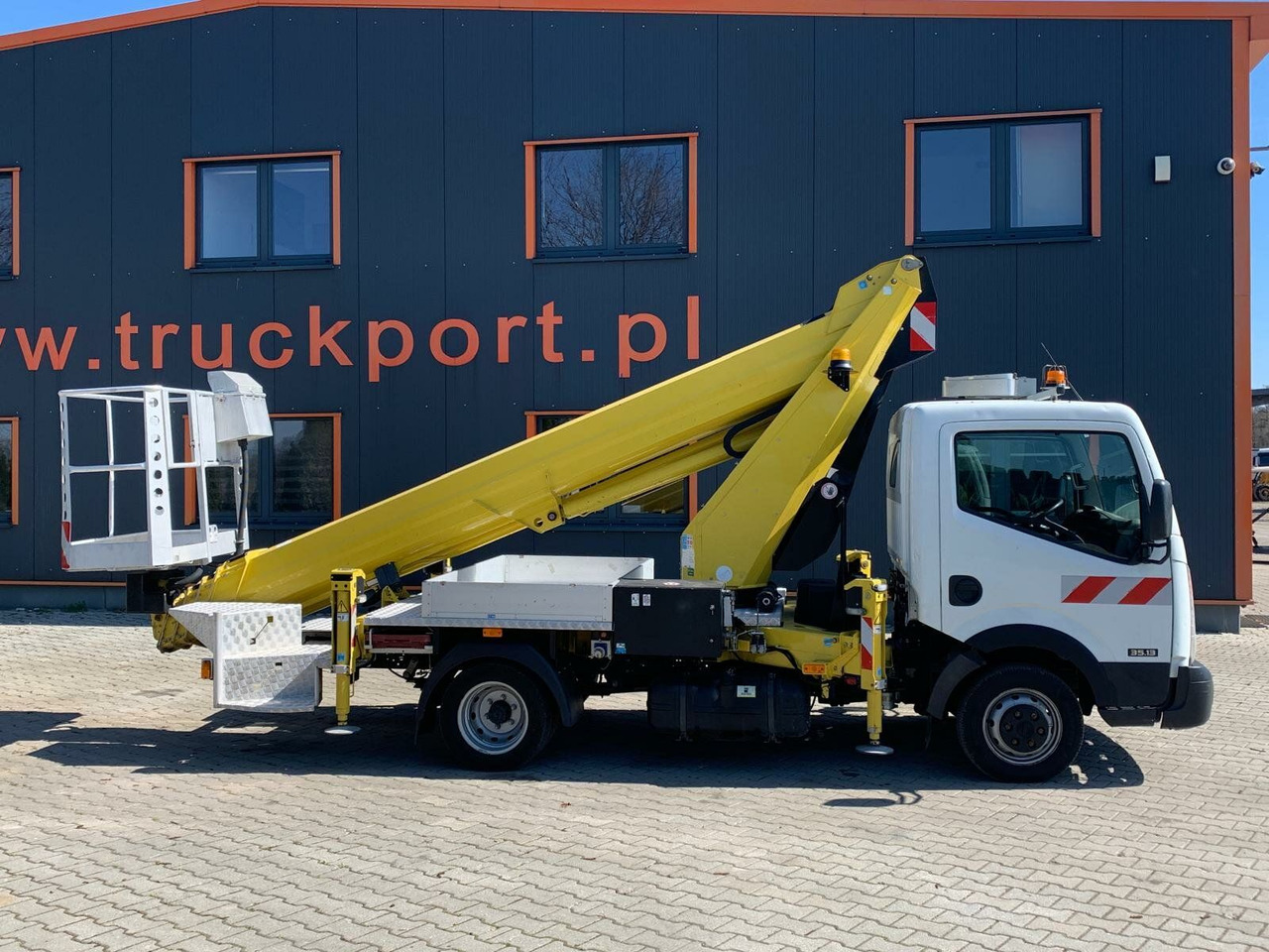 Nissan Cabstar 4x2 Ruthmann Steiger TB 270 - Vrachtwagen hoogwerker: afbeelding 5 Nissan Cabstar 4x2 Ruthmann Steiger TB 270 - Vrachtwagen hoogwerker: afbeelding 5