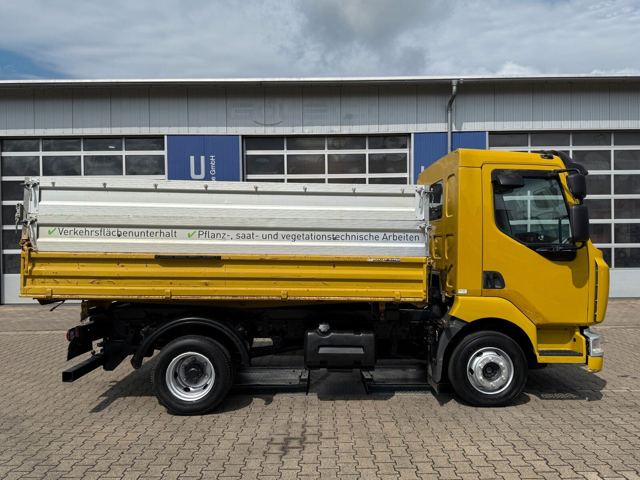 Renault Midlum 4x2 Euro 3 Dreiseitenkipper Meiller - Kipper bestelwagen: afbeelding 2 Renault Midlum 4x2 Euro 3 Dreiseitenkipper Meiller - Kipper bestelwagen: afbeelding 2