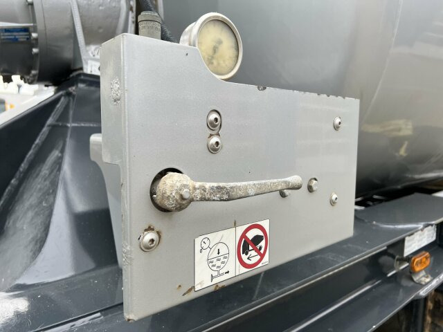 Schwing Stetter Betonmischer Auflieger 10 m³ - Betonmixer oplegger: afbeelding 4 Schwing Stetter Betonmischer Auflieger 10 m³ - Betonmixer oplegger: afbeelding 4