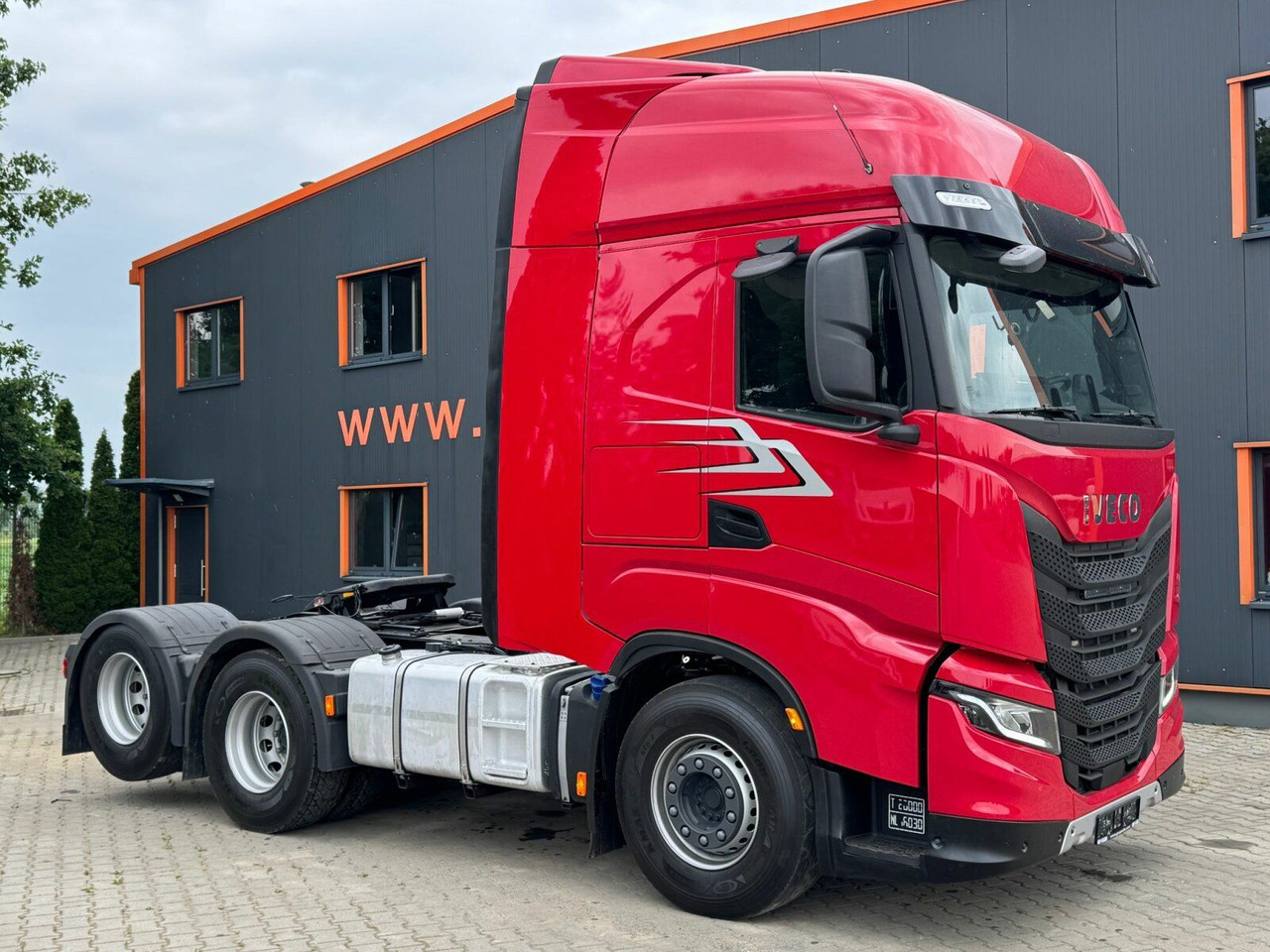 Iveco S-WAY 570 6x2 EURO6 BOOGIE Kipphydraulik - Trekker: afbeelding 1 Iveco S-WAY 570 6x2 EURO6 BOOGIE Kipphydraulik - Trekker: afbeelding 1