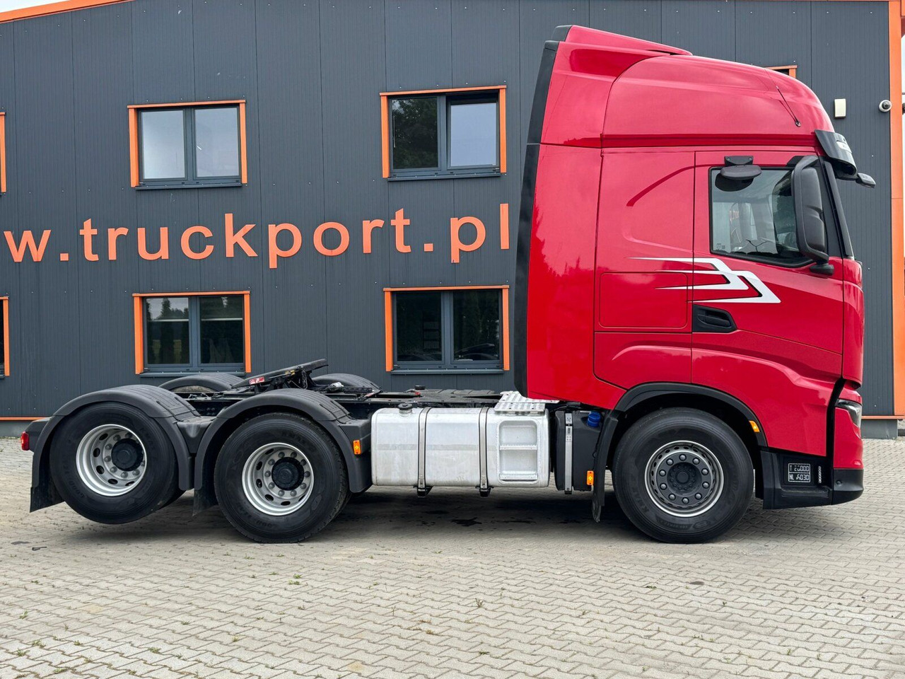 Iveco S-WAY 570 6x2 EURO6 BOOGIE Kipphydraulik - Trekker: afbeelding 4 Iveco S-WAY 570 6x2 EURO6 BOOGIE Kipphydraulik - Trekker: afbeelding 4
