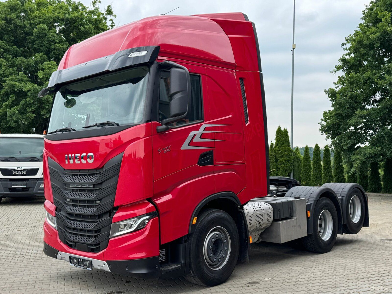 Iveco S-WAY 570 6x2 EURO6 BOOGIE Kipphydraulik - Trekker: afbeelding 2 Iveco S-WAY 570 6x2 EURO6 BOOGIE Kipphydraulik - Trekker: afbeelding 2