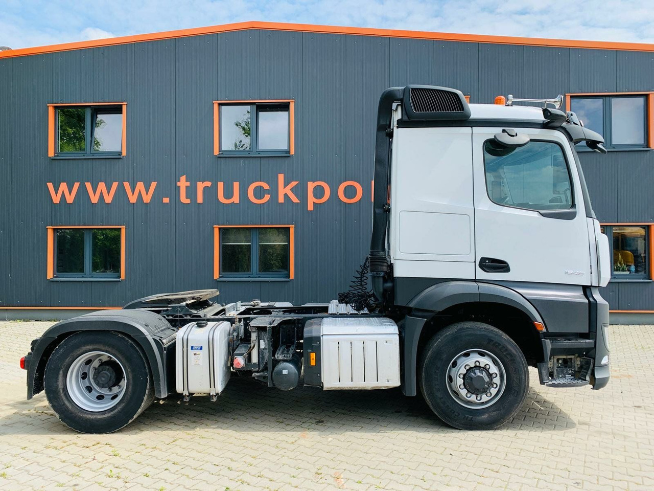 Mercedes-Benz Arocs 1846 LS 4x4 HAD *Kipphyd. Euro6 Blatt/Luft - Trekker: afbeelding 4 Mercedes-Benz Arocs 1846 LS 4x4 HAD *Kipphyd. Euro6 Blatt/Luft - Trekker: afbeelding 4