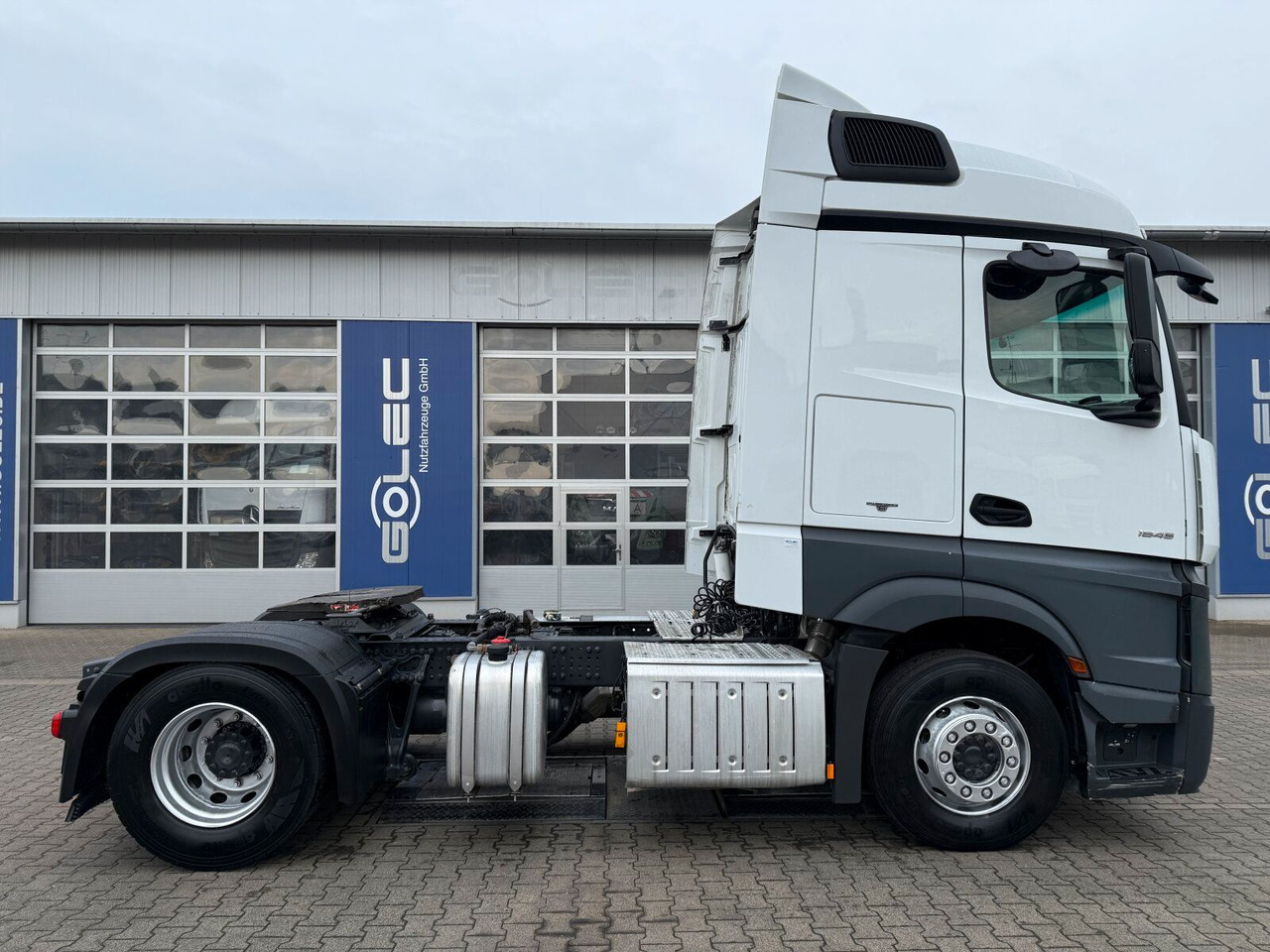 Mercedes-Benz MB Actros 1845 LS Sattelzugmaschine 4x2 - Trekker: afbeelding 4 Mercedes-Benz MB Actros 1845 LS Sattelzugmaschine 4x2 - Trekker: afbeelding 4